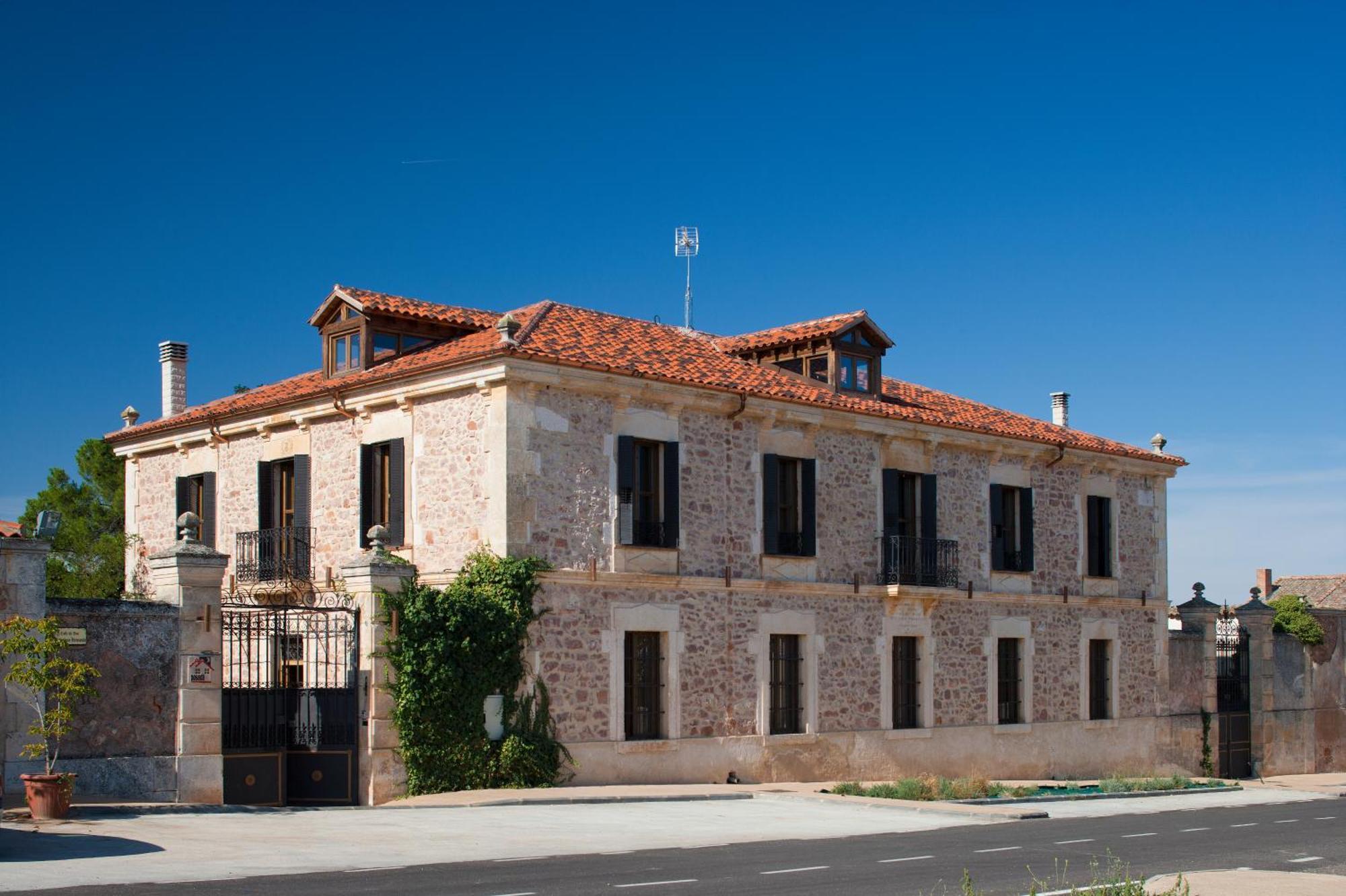 El Senorio De La Serrezuela Aldeanueva de la Serrezuela Bagian luar foto